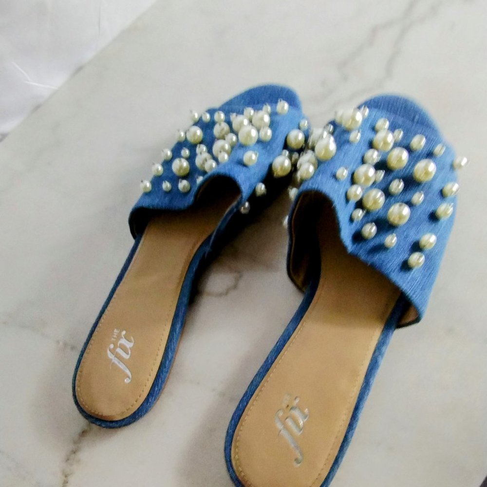 Set of 3. demin and pearls, gold ankle wrap, lavender slip one for pool side.